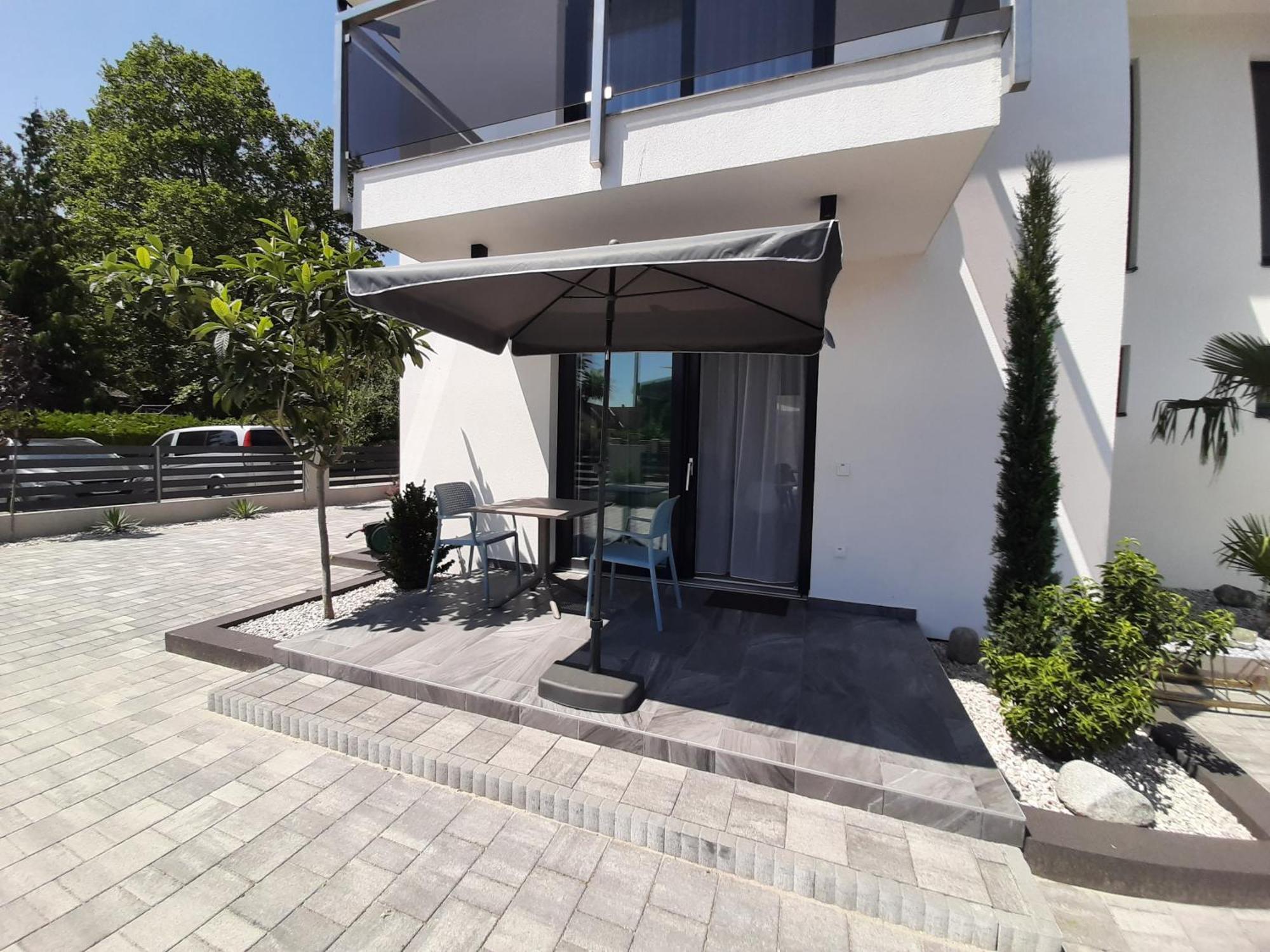 Ancsi Apartmanhaz Balatonlelle Zewnętrze zdjęcie