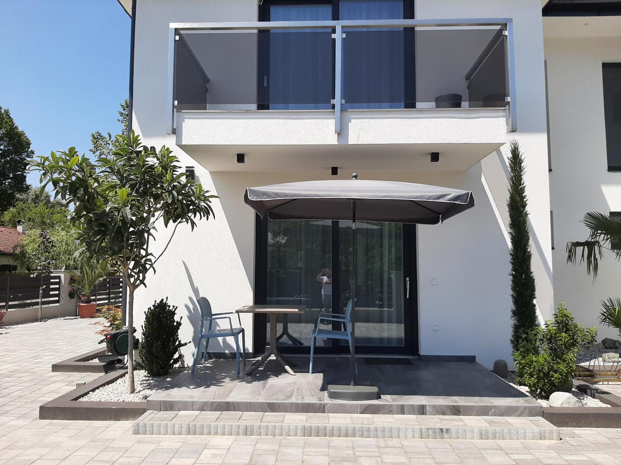 Ancsi Apartmanhaz Balatonlelle Zewnętrze zdjęcie