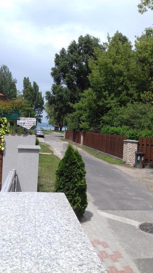 Ancsi Apartmanhaz Balatonlelle Zewnętrze zdjęcie